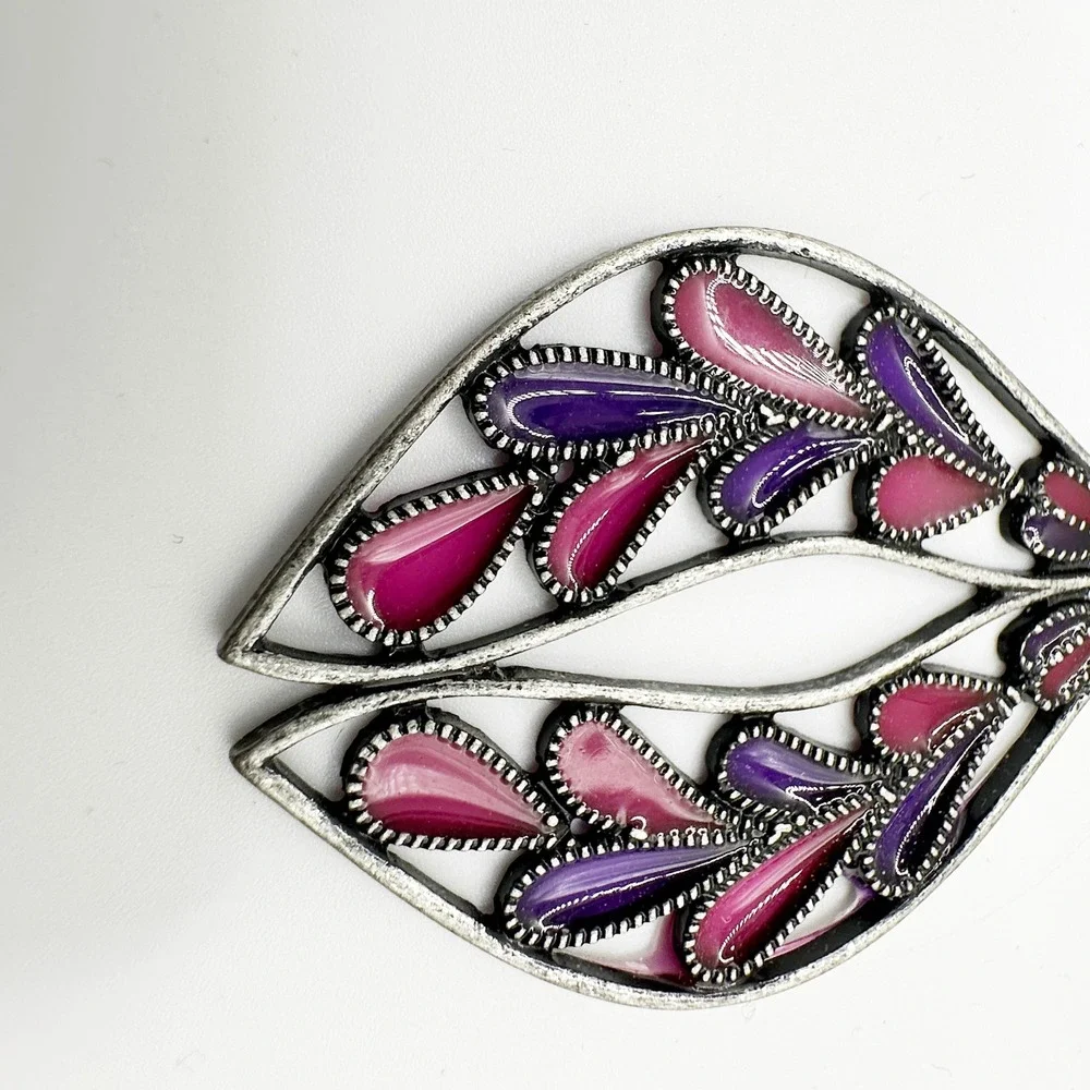 Vintage Pewter Openwork Enamel Leaf Dangle‎ Earrings Purple Pink Teardrop